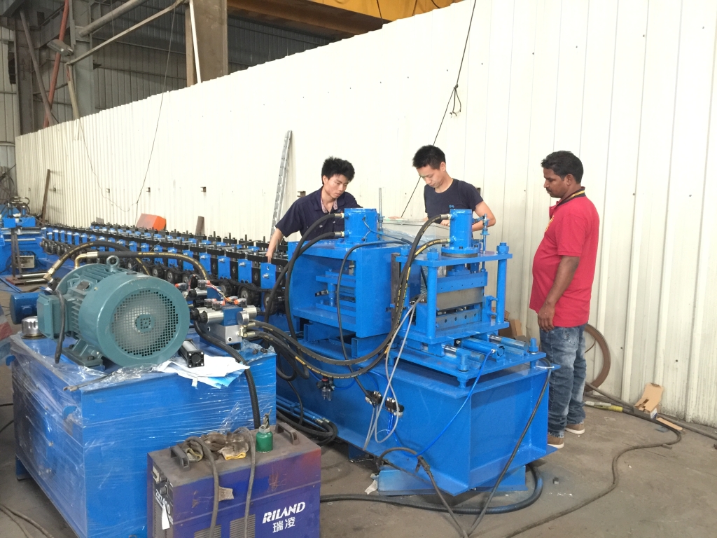 Distribution box roll forming machine buyer visit China Superda