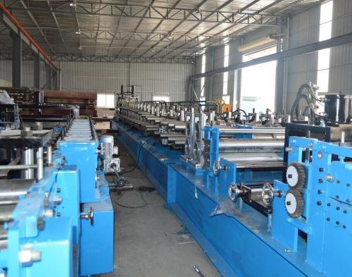 Roller equipment Trapezoidal sheet roll forming machine with good price
