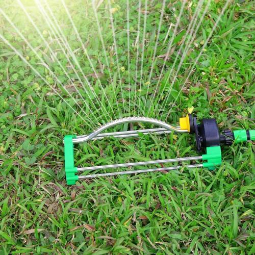 Metal garden water oscillating sprinkler