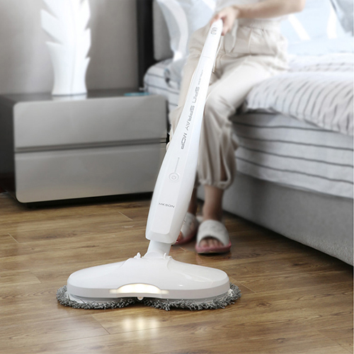 Cordless microfiber telescopic mop system and swivel flat head mop pad