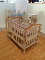 healthy cot baby's bed solid wood wooden baby crib with wheels