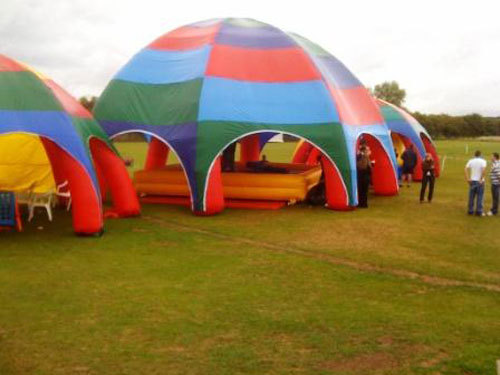 Inflatable tent use and precautions