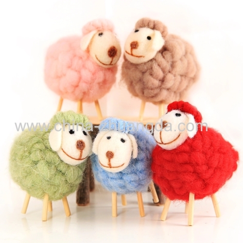 Hangmade cute wool felt toys