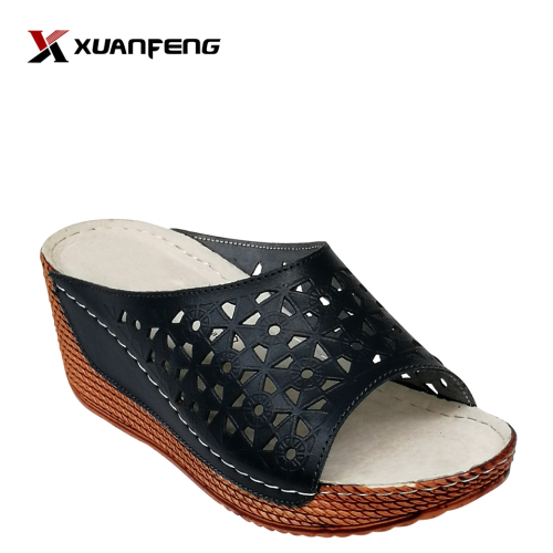 Popular Comfortable Leisure Ladies Leather Slipper