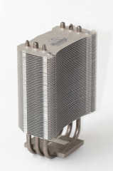 Soldering fin heat sink for communication equipment