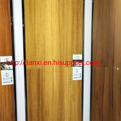 wood hdf board laminated flooring pisos laminado manufacturer in China