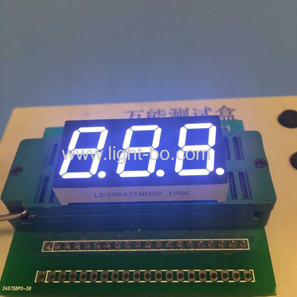 0,56 Zoll 3-stellige ultraweiße 7-Segment-LED-Anzeige gemeinsame Anode für Instrumententafel