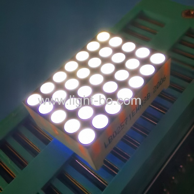 ultraweiße 0,7 "5 x 7 Punktmatrix-LED-Anzeigereihenkathodensäulenanode für Aufzüge