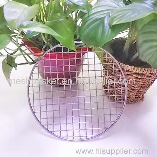 The round barbecue net