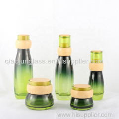 Fashionable 30G 50G Green Whole Set Cosmetics Packaging Bottle Jar