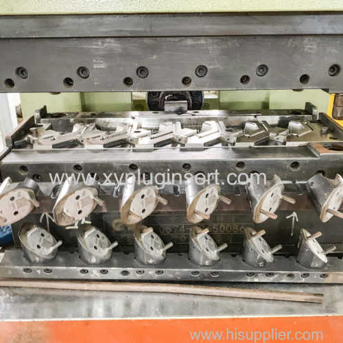plugs moulds plugs mold plug tooling  with injection machine