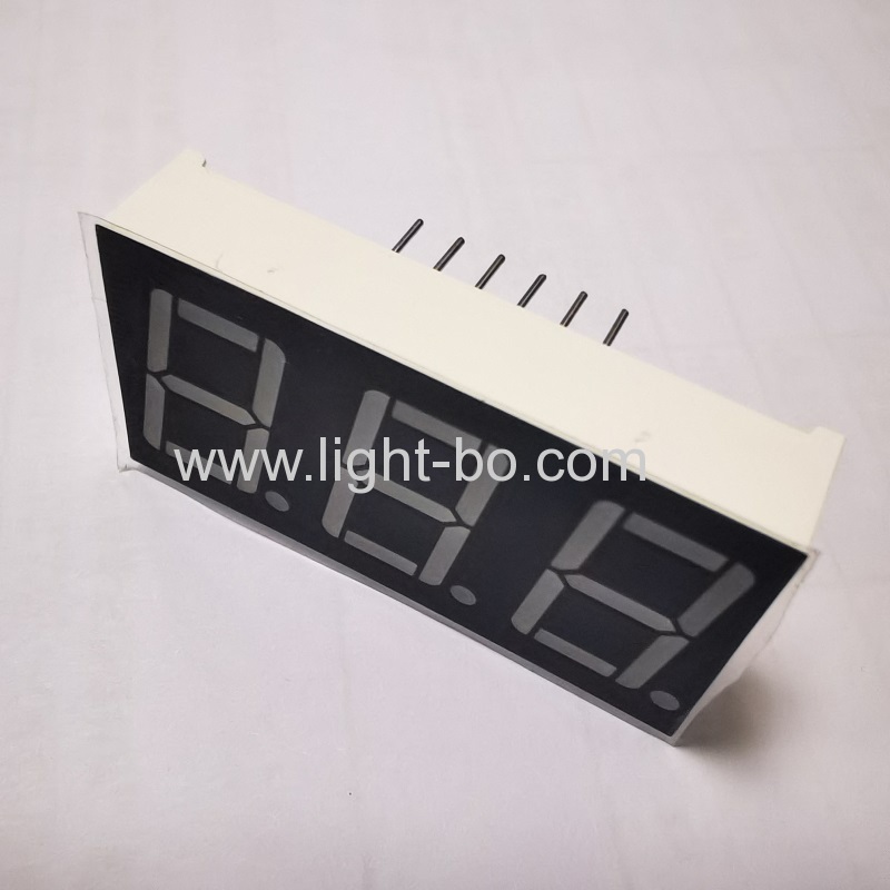 ultrablaue 0,56 Zoll gemeinsame Anode 3-stellige 7-Segment-LED-Anzeige für Instrumententafel