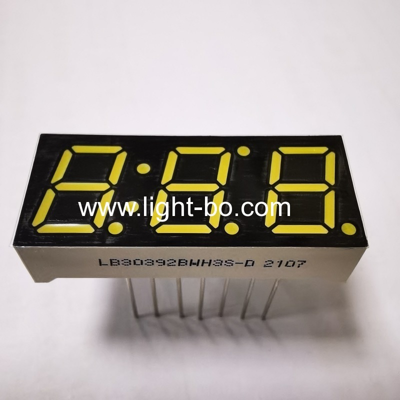 Affichage d'horloge à LED ultra blanc à trois chiffres de 0,39" à broche longue pour machine à laver