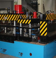 ALUMINIUM ROLL FORMING MACHINE