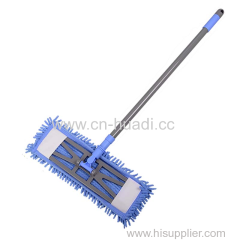 Microfiber flat mop with easy closure