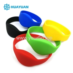 HUAYUAN Multiple Size Waterproof Silicone RFID Wristbands