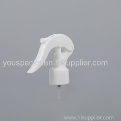 Transparent botton type cosmetic packaging trigger sprayer