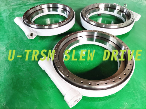 customized large size 32inch worm gear slewing drive slew drive for heavy equipment