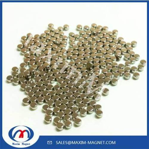 Customized Permanent Rare Earth disc Magnet N52 tiny Neodymium disc Magnets made in China