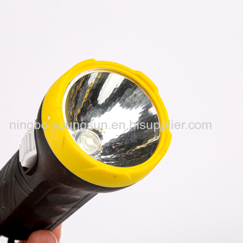 858 Cheap LED Battery Plastic Torch Flashlight