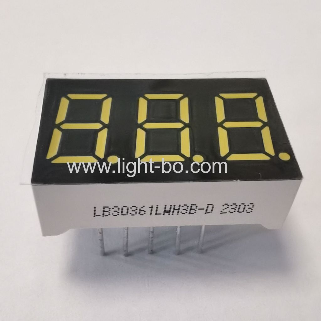 display led de 3 dígitos 0,36 mm pol. (9.2) comum cátodo ultra brilhante branco 7 segmento