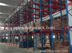 Warehouse drive in pallet racking system