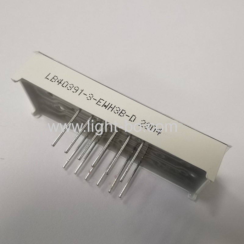 شاشة عرض LED فائقة السطوع بيضاء اللون مكونة من 4 أرقام و7 قطاعات بقطر 0.39 بوصة وأنود مشترك للوحة العدادات