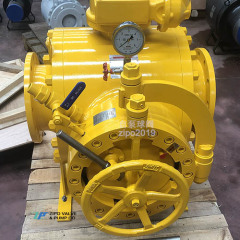 Pipeline pig receiver and launcher pig valve