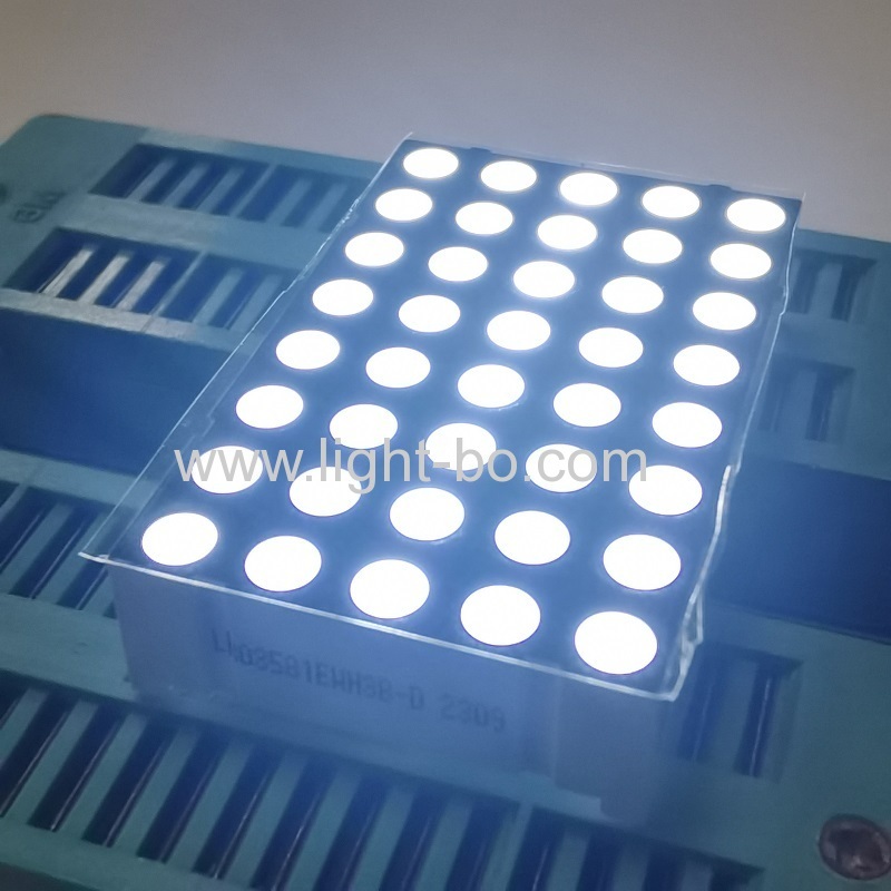 Display a LED a matrice di punti bianco puro da 3 mm 5 * 8 per indicatore di posizione di sollevamento