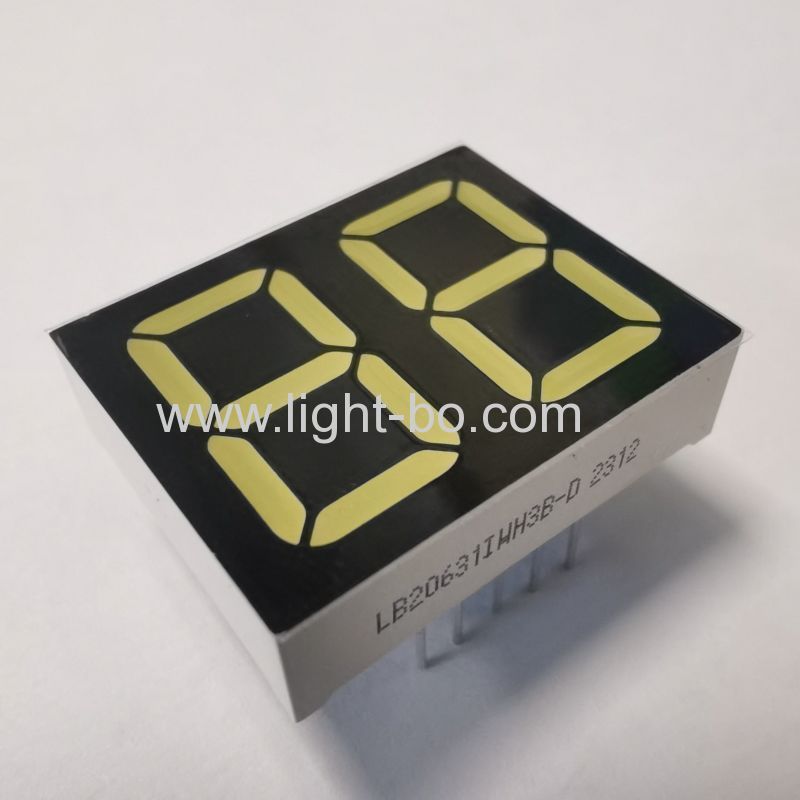 Ultraweißes 2-stelliges 16-mm-7-Segment-LED-Display mit gemeinsamer Anode und Null-Grad-Ziffern