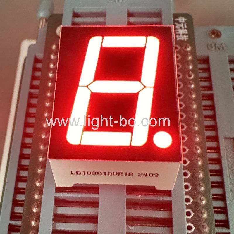 Affichage LED à cathode commune rouge ultra brillant de 0,8 pouce à 7 segments à un chiffre pour panneau d'instruments