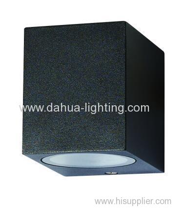 Aluminium outdoor wall lamp