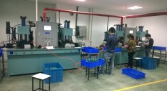 Double-station wax injection machine