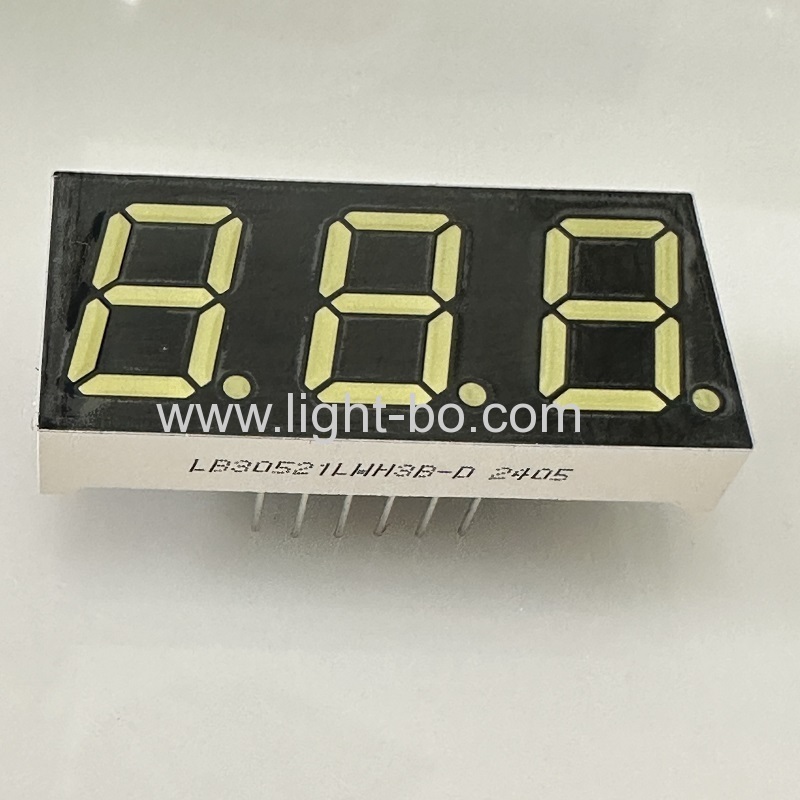 Ultra bright white common anode 0.52" triple digit 7 segment led display for instrument panel