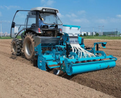 12 Rows Precise Seeding Fertilizing Machine with Penumatic Seeder