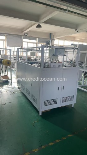 Two Heads Tipping Machine by Credit Ocean