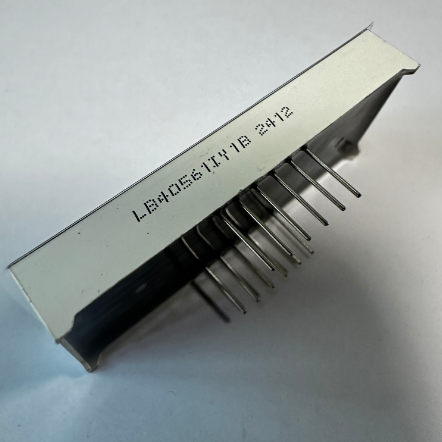 شاشة عرض LED بيضاء ذات كاثود مشترك مكونة من 6 أرقام و7 قطاعات مقاس 0.36 بوصة لوحدة التحكم في العملية