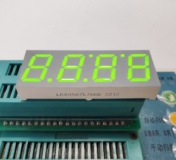 Orologio LED con display a 4 cifre da 0,56 pollici, colore verde puro