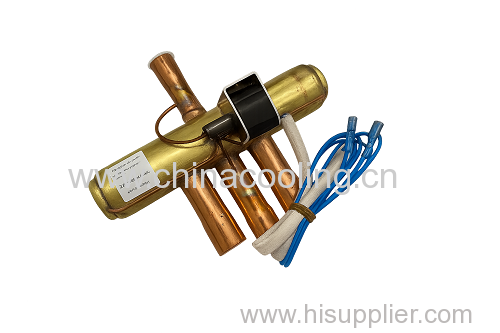 AC 4-way reversing valve with solenoid coil