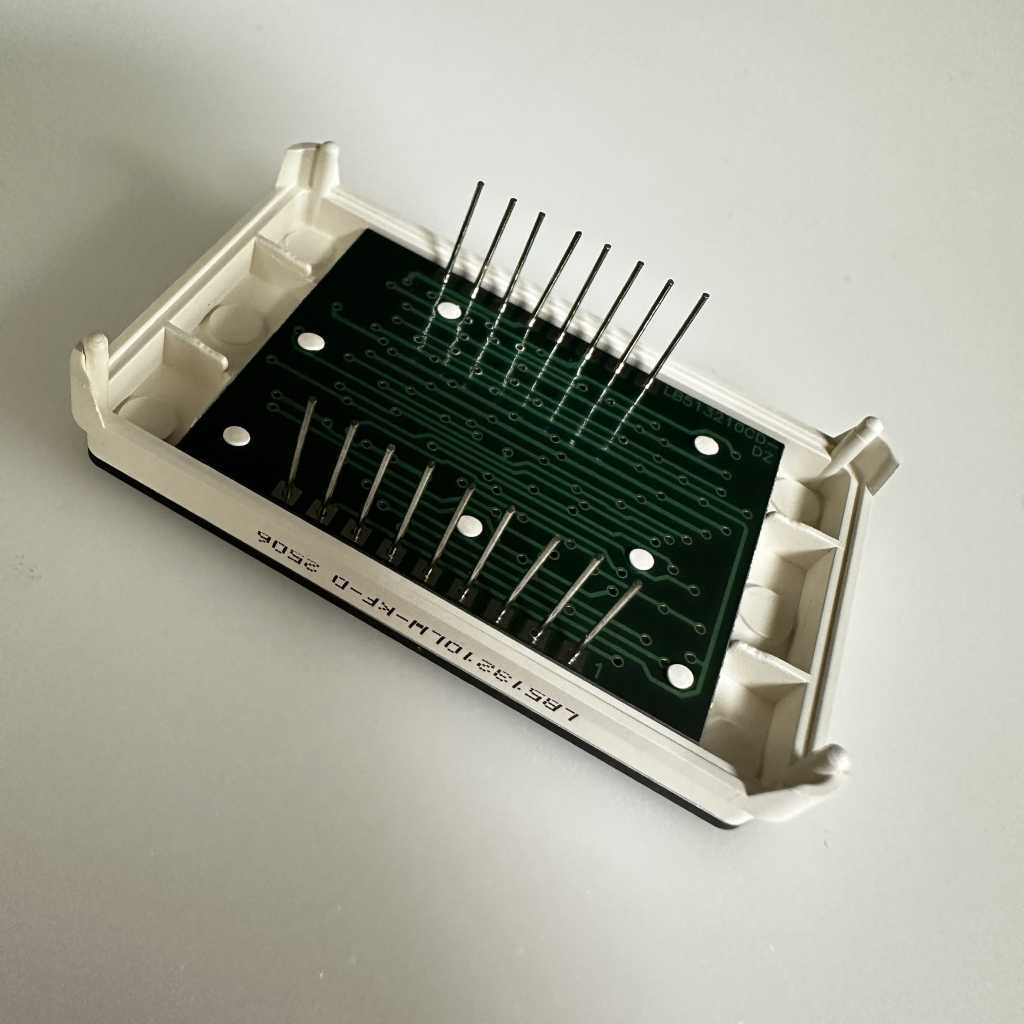 Display LED invisibile a 7 segmenti personalizzato a catodo comune ultra luminoso bianco per caricabatterie EV