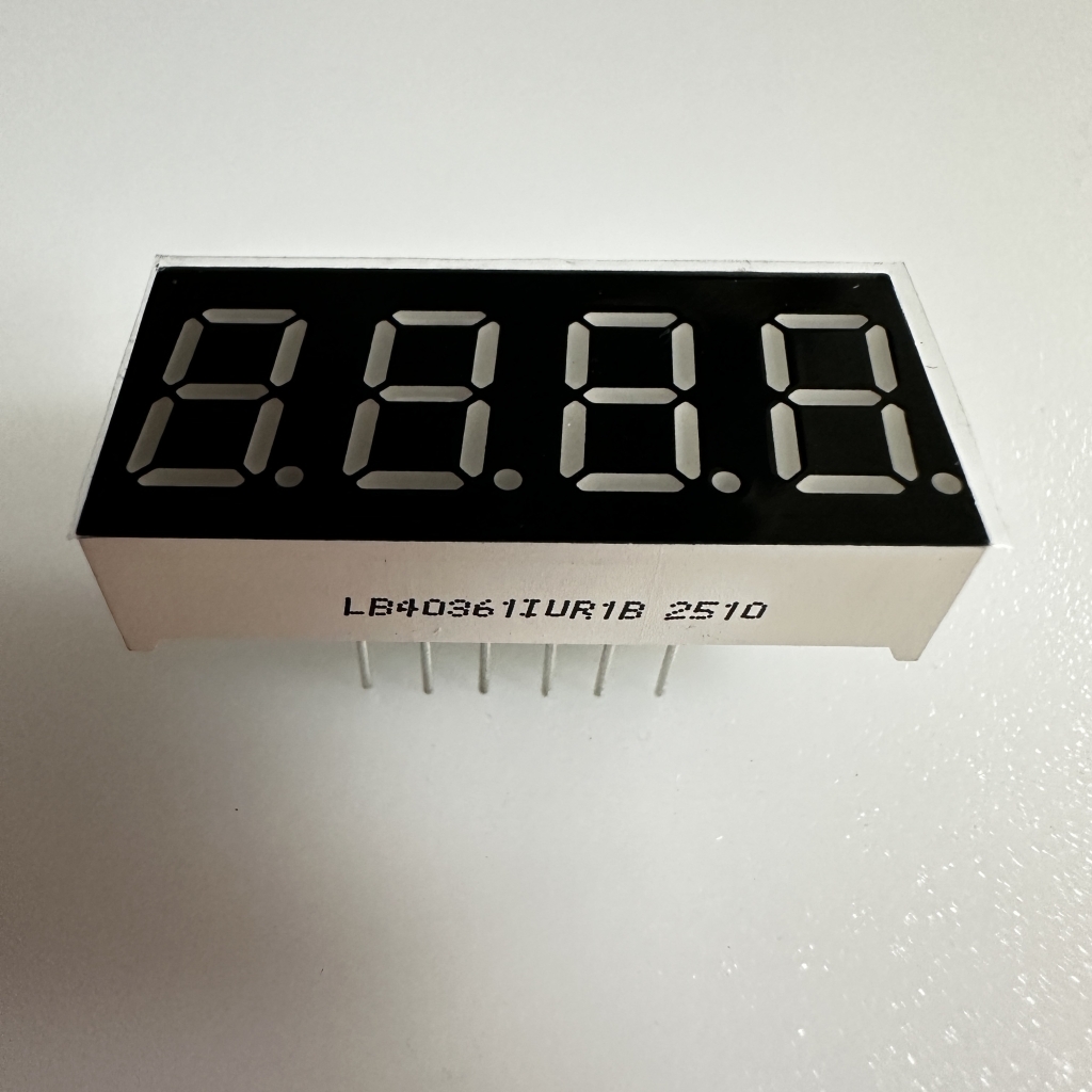 4-stellige 9,2-mm-7-Segment-LED-Anzeige mit ultraheller roter gemeinsamer Anode