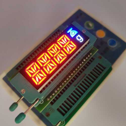 Ultrarot/Weiß/Blau 4-stellige 14-Segment-LED-Anzeige mit individueller Anpassung