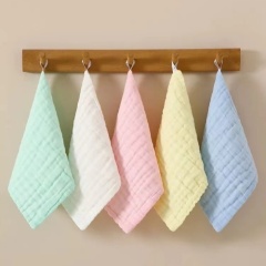 Soft Breathable Cotton Hanging Towel for Hygienic Cleaning Quick Dry Lightweight and Easy to Use