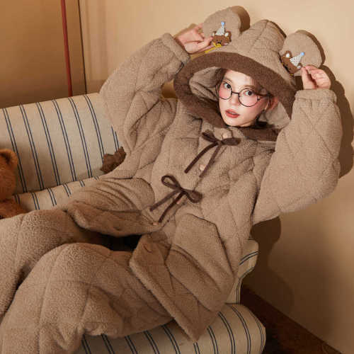 Bộ đồ ngủ nữ 3 lớp chần bông, áo và quần bằng vải lông cừu san hô, in hình hoạt hình, thích hợp mặc nhà mùa thu đông.