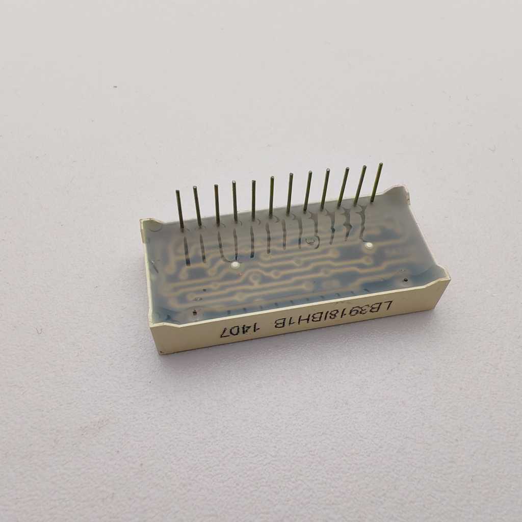 온도 측정을 위한 매우 밝은 파란색 7세그먼트 디스플레이