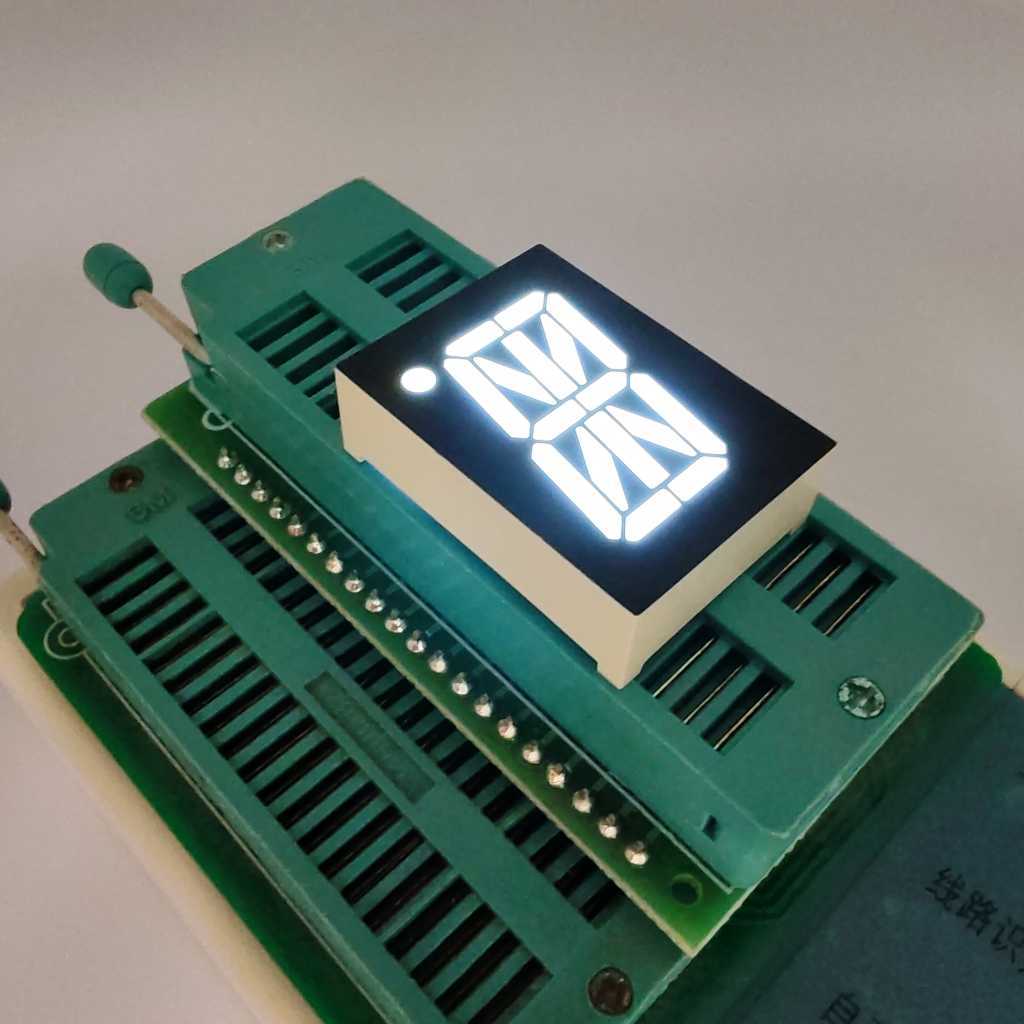 display LED alfanumerico bianco a 16 segmenti per indicatore ascensore