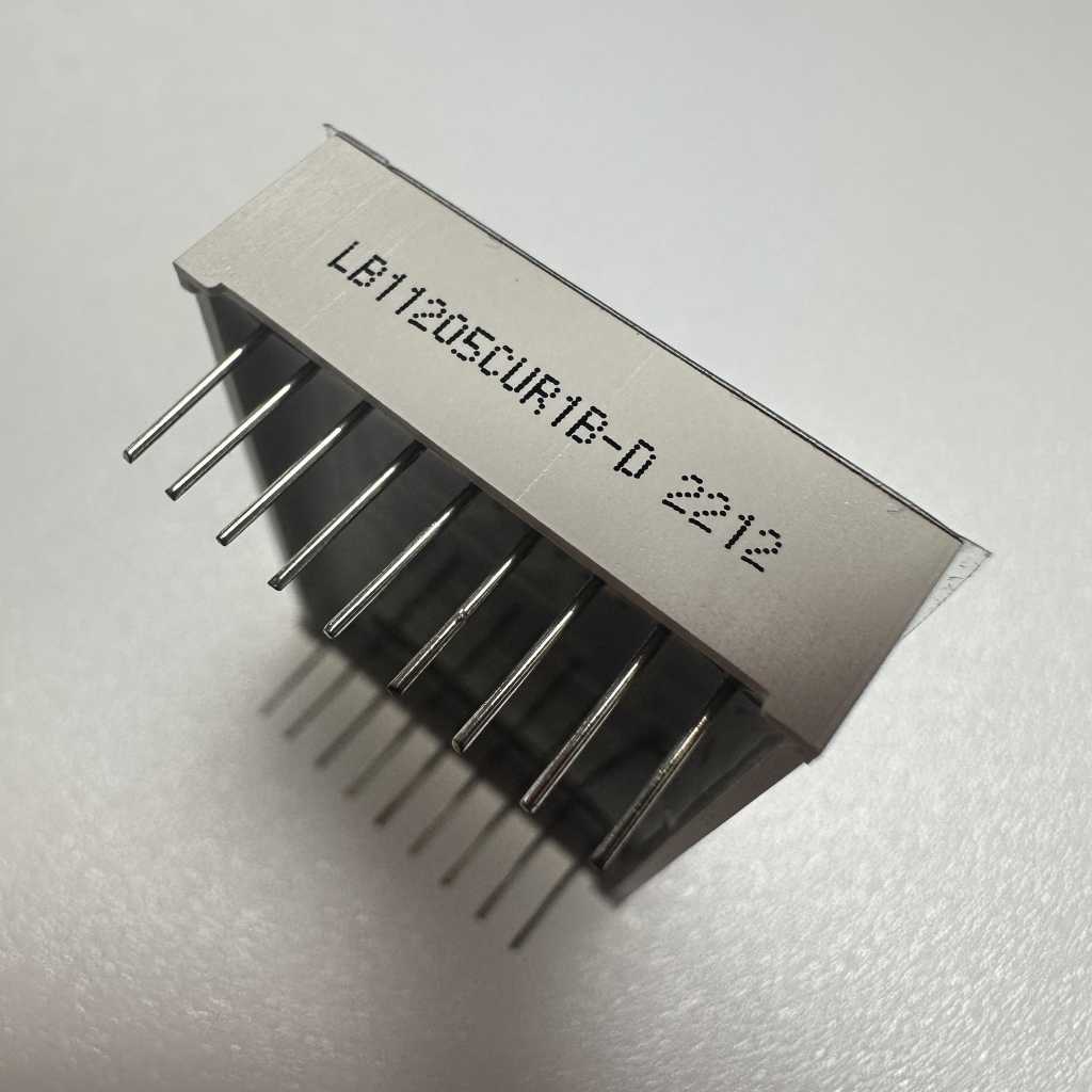 Màn hình hiển thị chữ số LED đơn 1,2 inch 16 đoạn cực đỏ cực dương chung