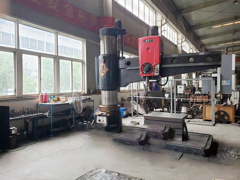 Large drilling machine