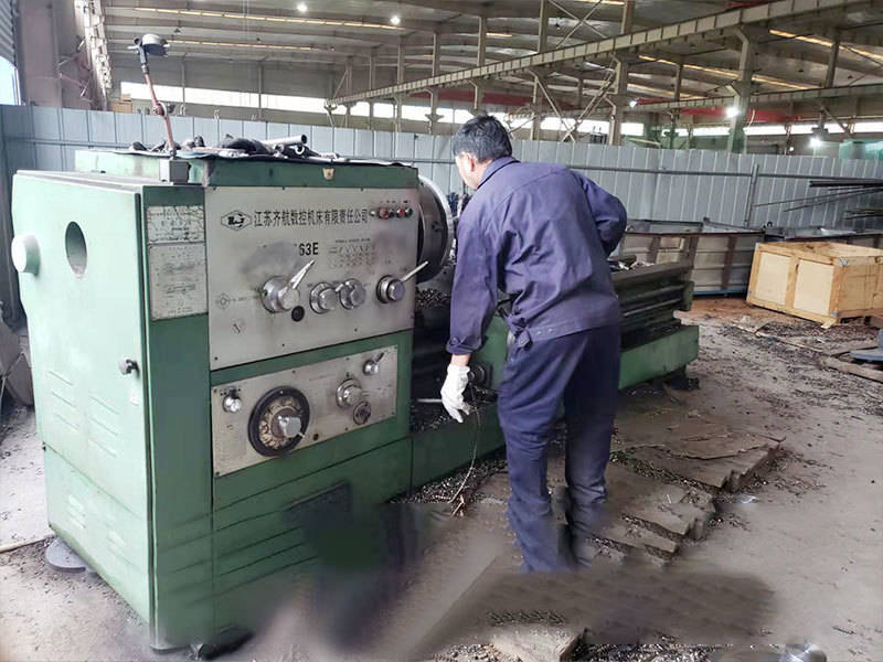 Large machine tool processing drive device