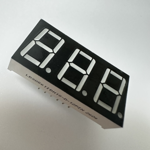 DISPLAY PTH 7 SEG TRIPLE 0.56 ANODE - BLUE LED - BLACK MASK WITH MOVIE 12 TERMINALS